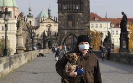 У Чехії вперше від квітня фіксують рекордні цифри інфікування коронавірусом