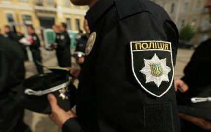 В Киеве под райотделом милиции протестуют активисты "Дорожного контроля"
