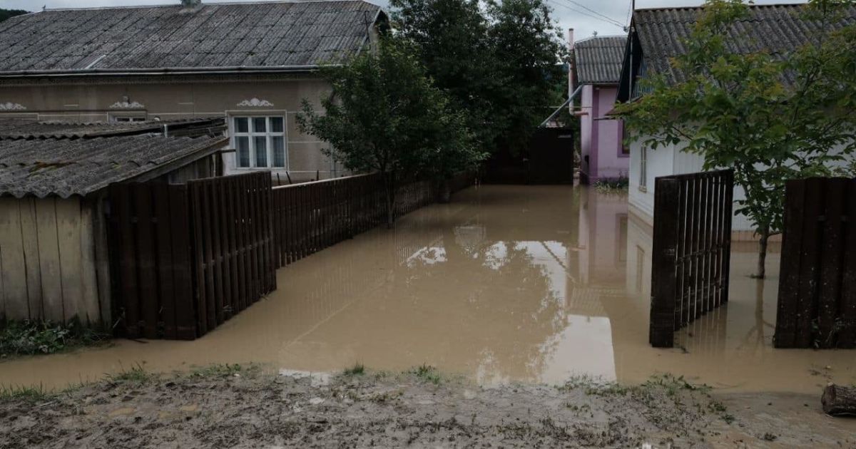 Подтопленные дома, размытые дороги, отсутствие водоснабжения: в черновцах подсчитали предварительные убытки разрушительных паводков - новости украины