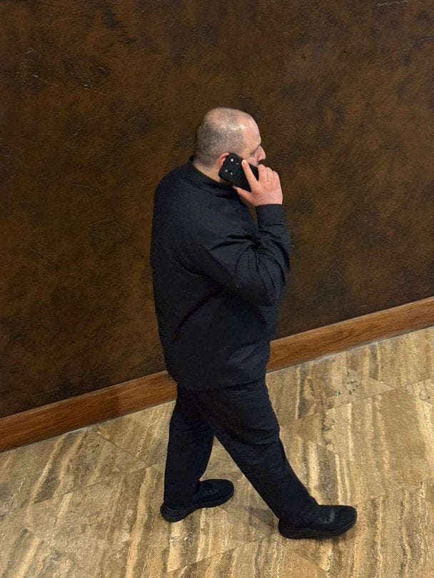 Умєров доповідає Зеленському по телефону / © Рустем Умєров