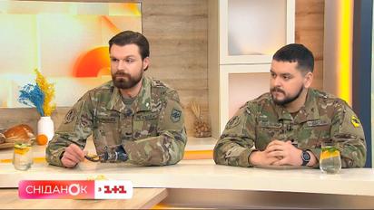 Бойцы полка АЗОВ Сергей Цисарук и Илья Самойленко о ПТСР, пленных и гвардии наступления