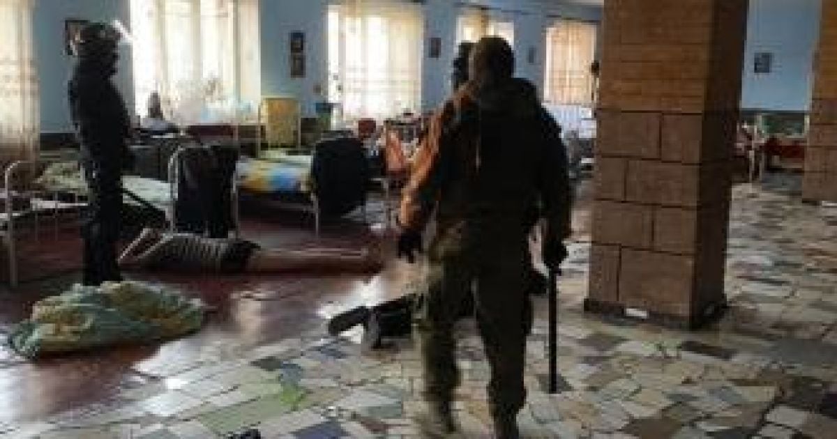В Кривом Роге "царь тюрьмы" собирал дань с заключенных, контролировал поставки телефонов, оружия и наркотиков