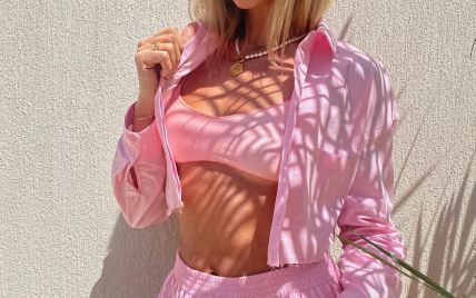 В розовом бикини и шортах: Леся Никитюк похвасталась новым фото с отдыха