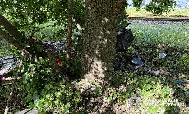 На Київщині сталася ДТП: двоє загиблих дітей і розтрощена автівка