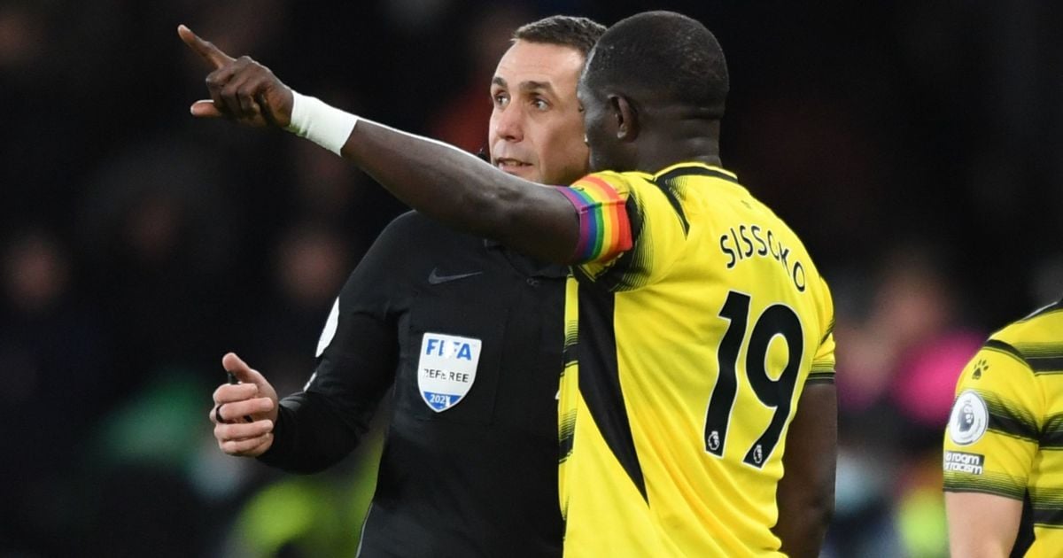 Під час матчу АПЛ між "Вотфордом" та "Челсі" у вболівальника стався серцевий напад