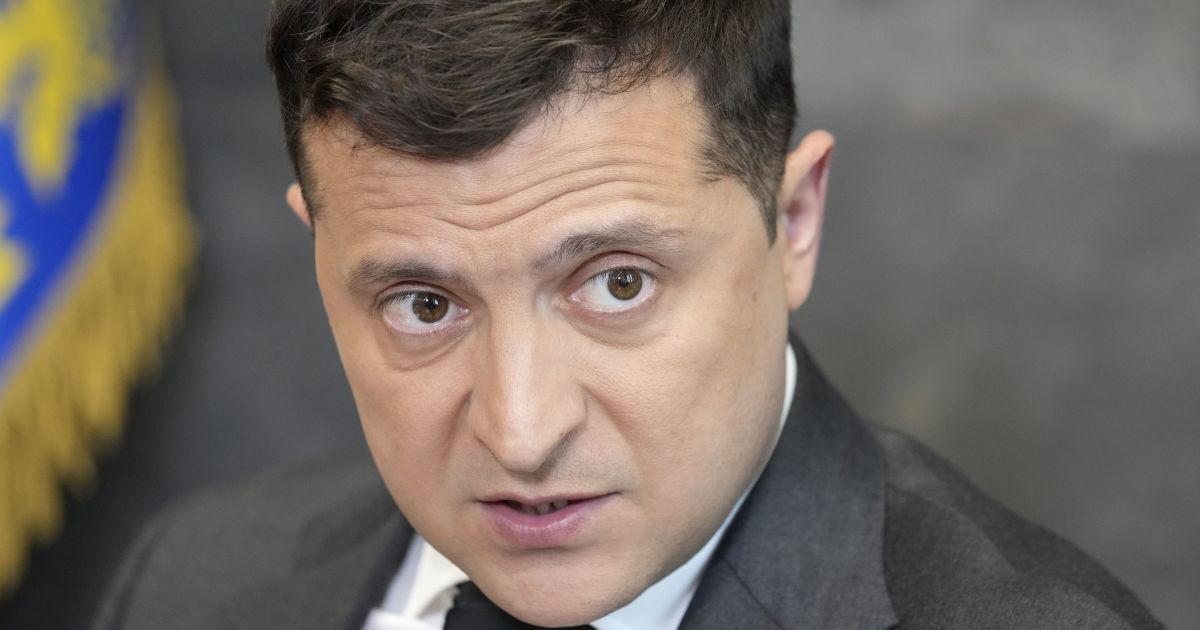 Зеленский: Турчинов потерял Крым, а Порошенко – Донбасс