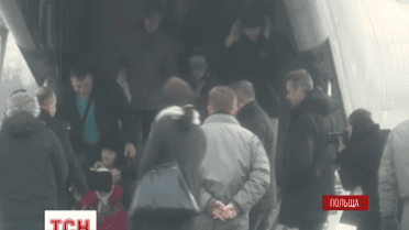 Польща евакуювала українців з польським корінням