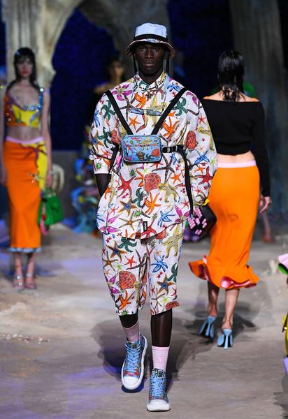 Коллекция Versace трет-а-порте сезона весна-лето 2021 / © East News