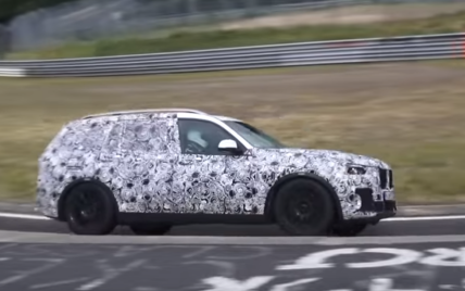 В Сети появилось видео испытаний нового BMW X7