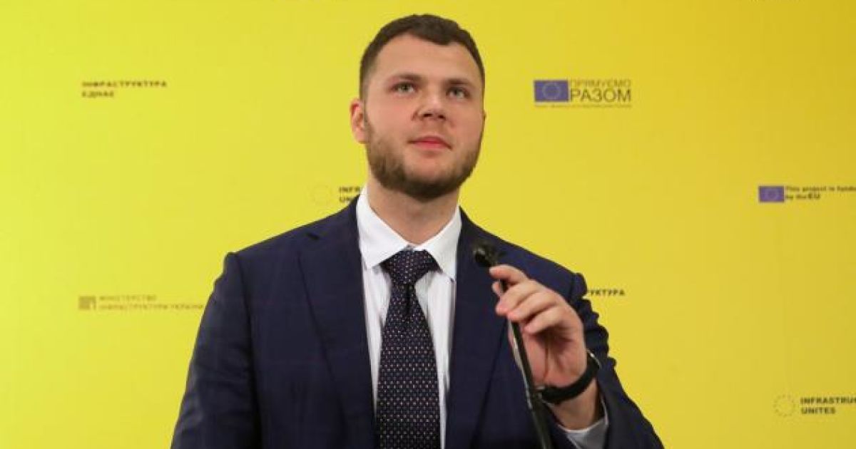 "И этот человек до сих пор остается министром!" - Дубинский на телевидении рассказал о фактах коррупции министра Криклия