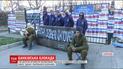 У Запоріжжі три десятки активістів заблокували роботу російського "Сбербанку"