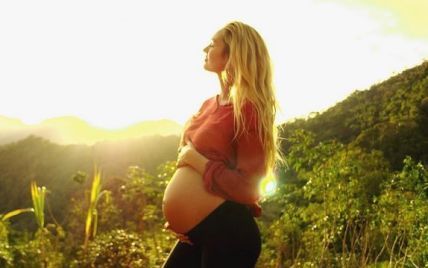 Кэндис Свэйнпоул показала свой огромный беременный живот