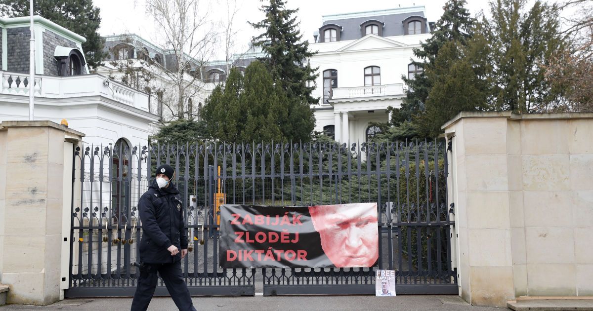Посольство Росії у Чехії