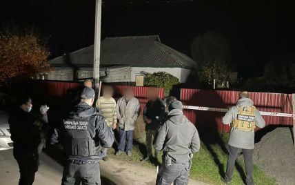 Нанес матери 10 ножевых ранений – в Киевской области полиция задержала 18-летнего парня