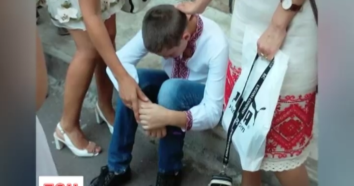 Праздник знаний под солнцем отметился обмороками детей