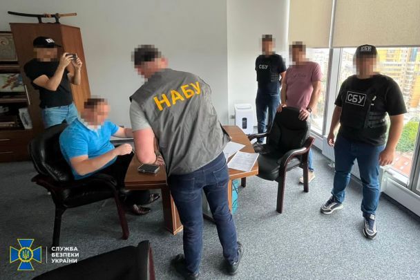 Обшуки у нардепа / © СБУ