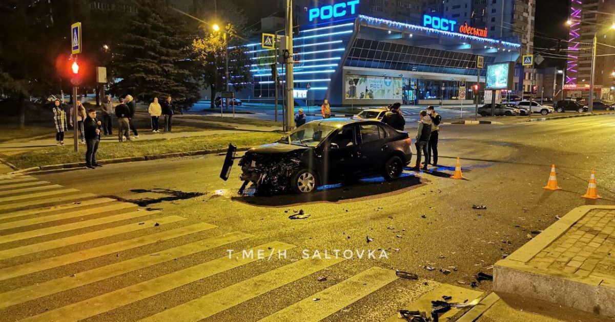 У Харкові сталася жорстка нічна ДТП: є потерпілі