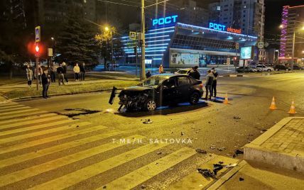 В Харькове произошло жесткое ночное ДТП: есть потерпевшие