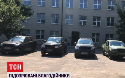 Во Львовской области "волонтеры" завезли 150 авто якобы для ВСУ