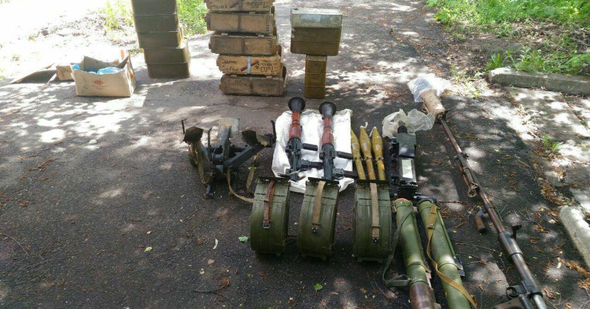 СБУ виявила дві схованки з гранатометами різних модифікацій у районі АТО_4 / © СБУ