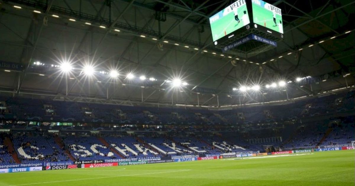 На фаната "Манчестер Сити" напали после матча с "Шальке", он находится в критическом состоянии