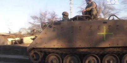 Место проклятых: россияне пытаются вернуть контроль над трассой и уничтожает все живое на ней