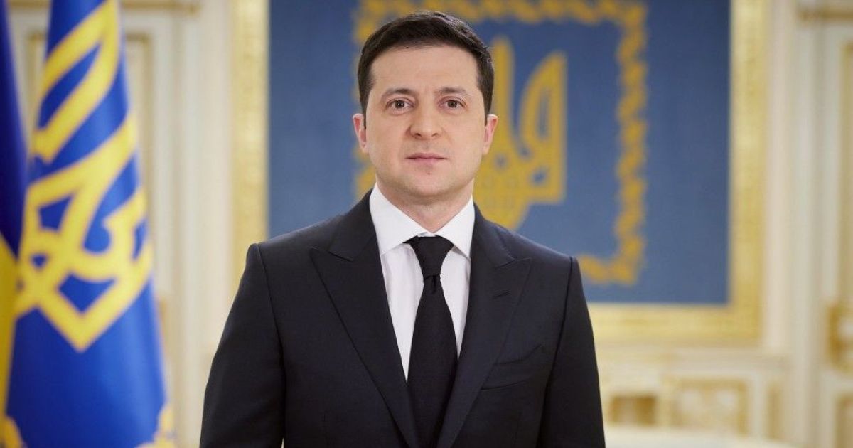 "Мухи окремо, цукерки окремо": Зеленський пояснив, чому попередня влада зволікала із запровадженням санкцій