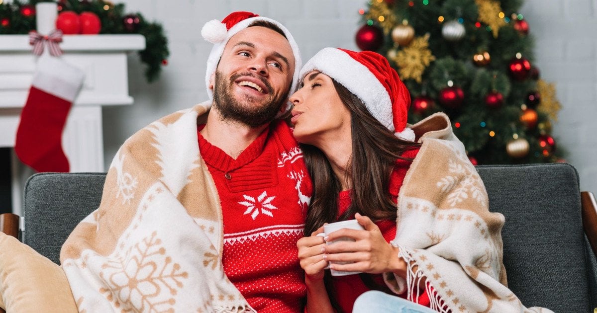 Трьом знакам зодіаку краще зустріти Новий рік удома