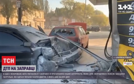 ДТП с пожаром на АЗС в Одессе: очевидцы говорят — спровоцировала девушка за рулем