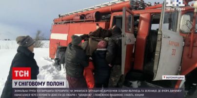 Новини України: у Житомирській області через замети на дорогах 5 годин не могли ушпиталити підлітка