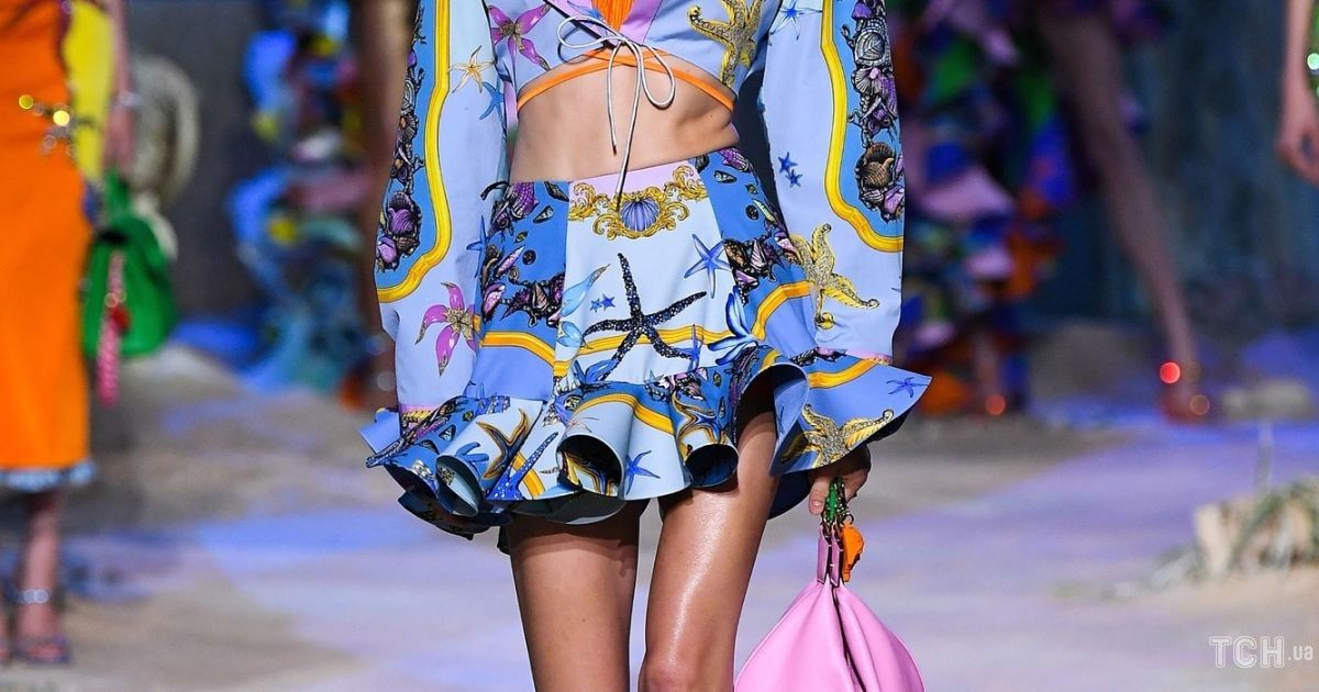 Колекція Versace трет-а-порте сезону весна-літо 2021 / © East News