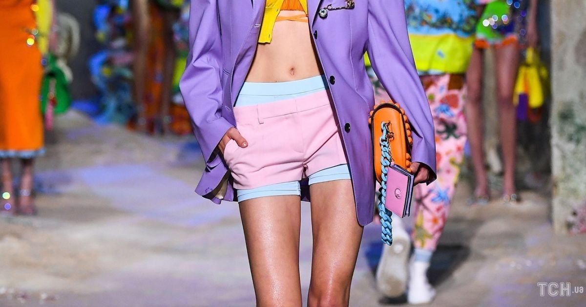 Колекція Versace трет-а-порте сезону весна-літо 2021 / © East News
