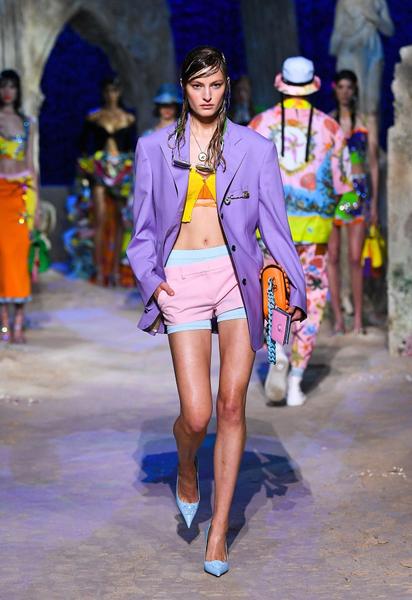 Коллекция Versace трет-а-порте сезона весна-лето 2021 / © East News