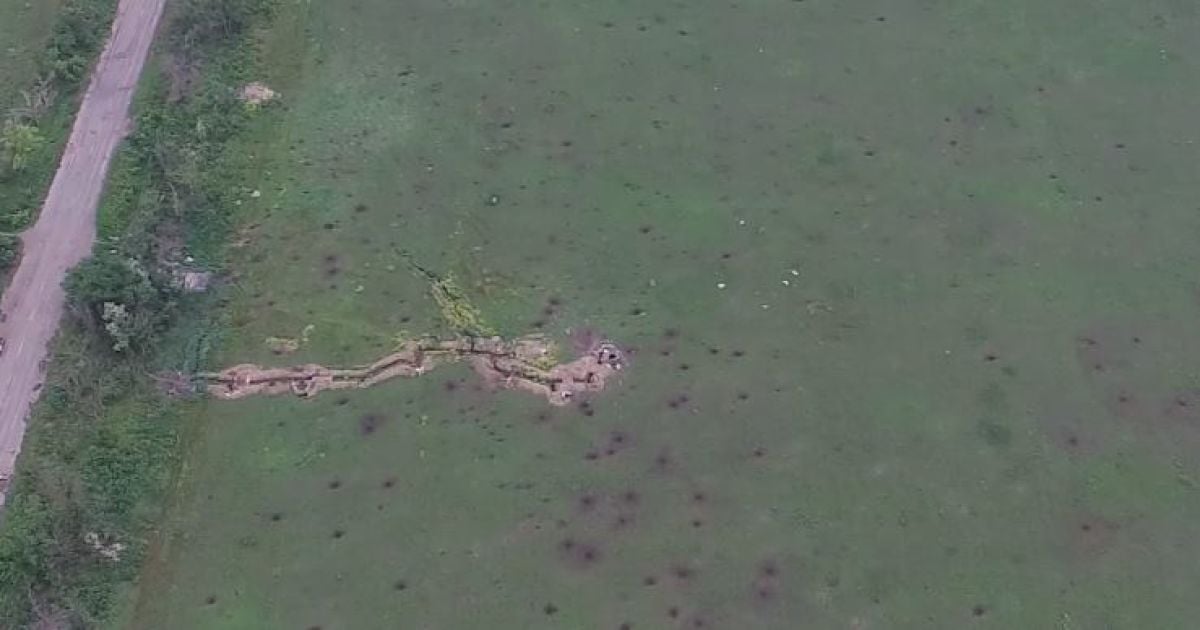 В Сети показали видео с дрона, который снял позиции боевиков в районе Широкиного