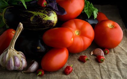 Что приготовить из томатов и баклажанов: 6 оригинальных рецептов
