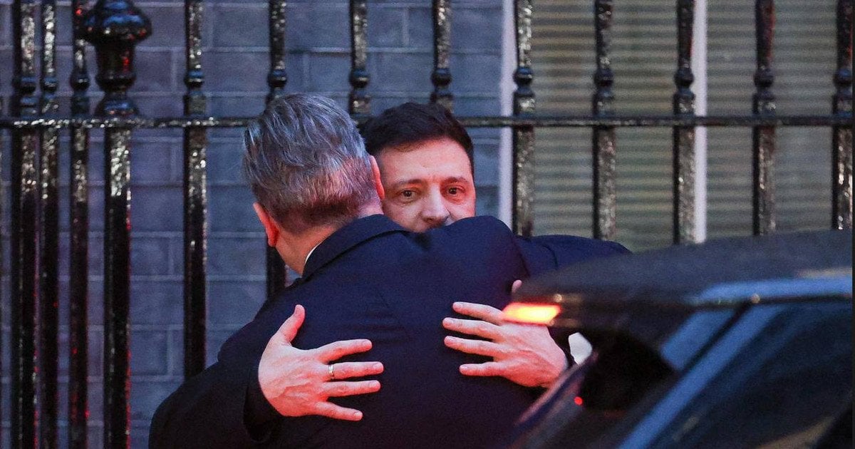 Владимир Зеленский и Кир Стармер завершили встречу в Лондоне