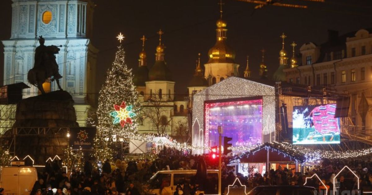 Киев уже начал встречать Новый год