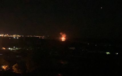 У тимчасово окупованому Херсоні пролунали вибухи в районі Антонівського мосту: фото, відео