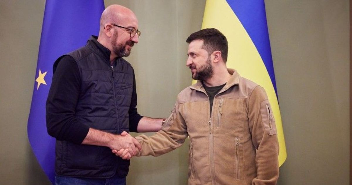 Росія не зупиняється у своєму кривавому бажанні знищити українців: Зеленський про наступ на Донбасі