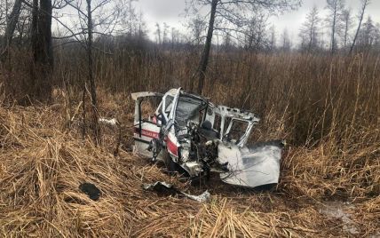 У Чернігівській області на протитанковій міні підірвався автомобіль: загинула подружня пара медпрацівників, діти в лікарні