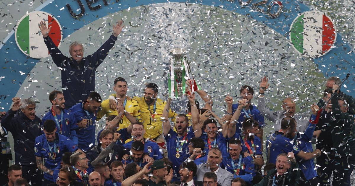 Фінал Євро-2020 і організатор вбивства Моїза. П'ять новин, які ви могли проспати