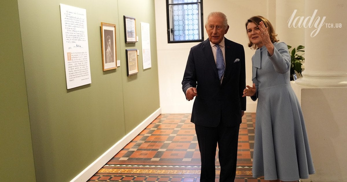 Король Чарльз на виставці