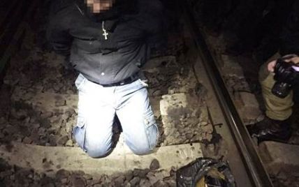 На Харьковщине экс-милиционер заложил взрывчатку для подрыва пассажирского поезда