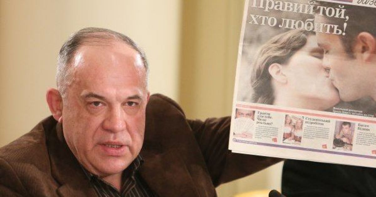Професор Інституту журналістики Микита Василенко