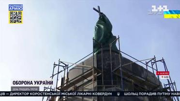 Як у Києві захищають пам'ятники від можливих обстрілів і уражень уламками