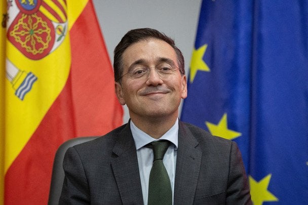 Испания купит у США оружие для Украины: названа сумма