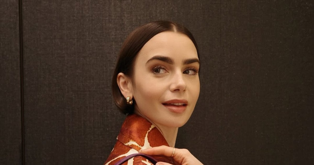 Лілі Коллінз з’явилася у вбранні Керрі Бредшоу