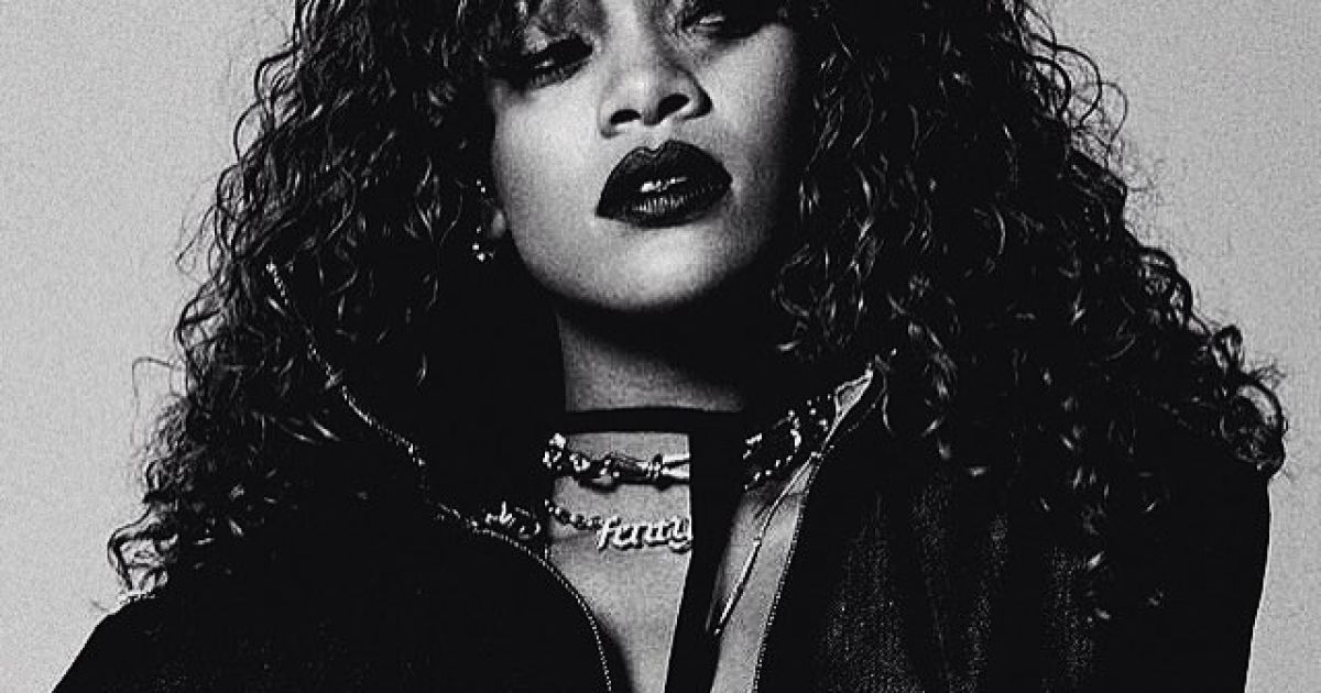 Рианна представила новую коллекцию одежды / © instagram.com/rihpost