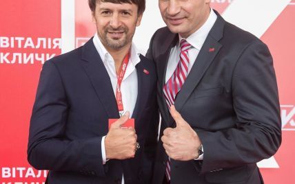 "Могу принести пользу своему городу и своей стране": тренер сборной Украины по футболу ушел в политику и выложил фото с Кличко