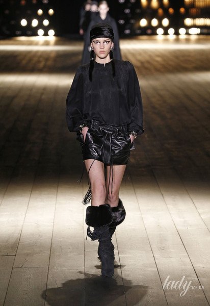 Коллекция Saint Laurent прет-а-порте сезона осень-зима 2018-2019 / © East News